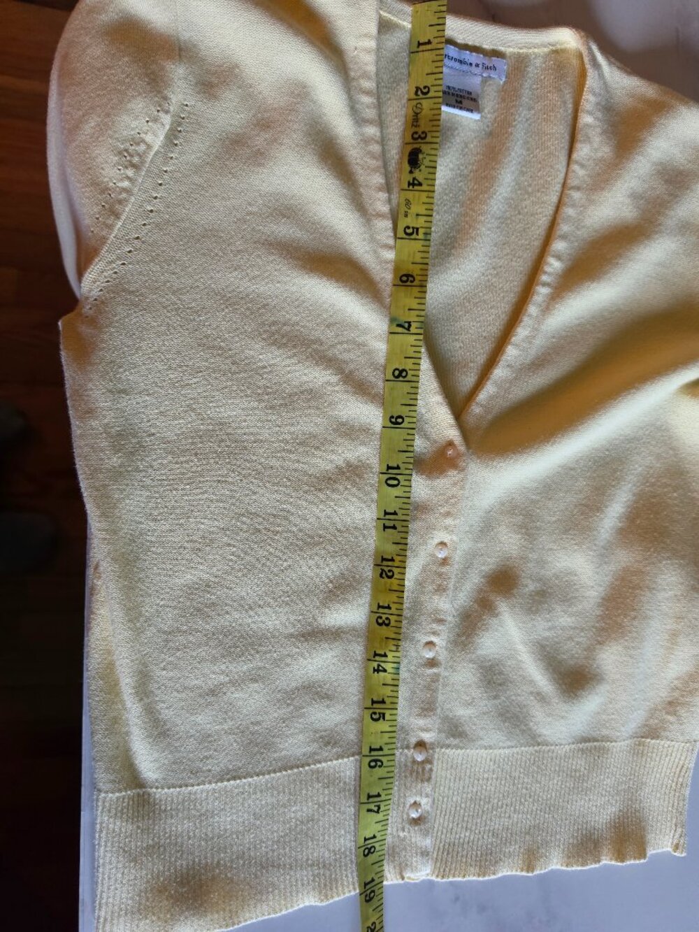 Abercrombie & Fitch Pastel Butter Yellow Cardigan, Soft Knit Classic Fit, Medium - Picture 8 of 8